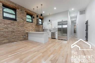 Main picture of 2701 W Thomas St