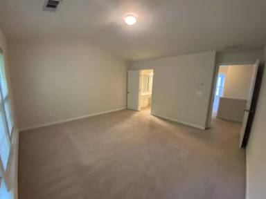 Main picture of 2438 Fairlie Dr