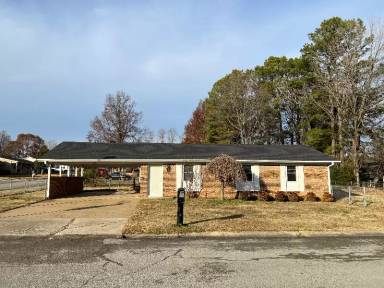 Main picture of 1213 Oak Meadow Dr