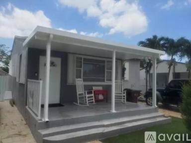 Main picture of 729 SE 9th Pl