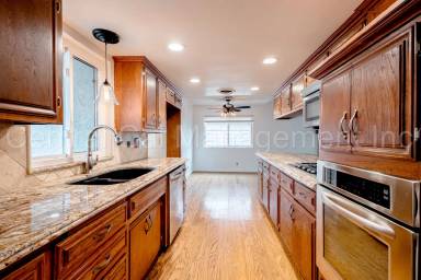 Main picture of 6701 Sly Ln