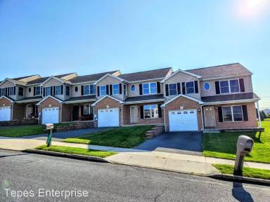 Main picture of 3015 Center Rd