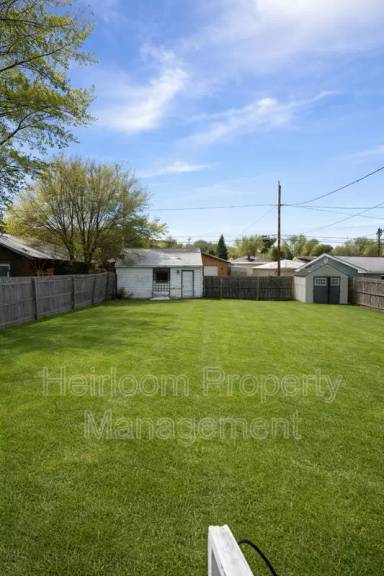 Main picture of 4621 Oneida St