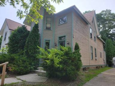 Main picture of 451 4th St