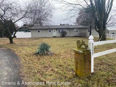 Main picture of 101 Paul Simon Dr