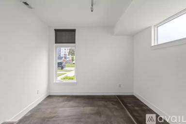 Main picture of 2157 N Park Ave