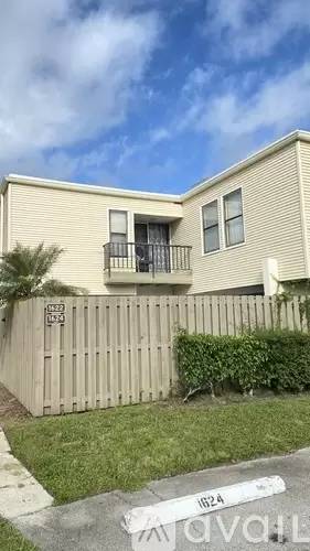 Main picture of 1622 Shaker Cir