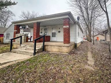Main picture of 246 S Dearborn St