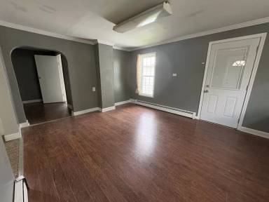 Main picture of 307 W South St