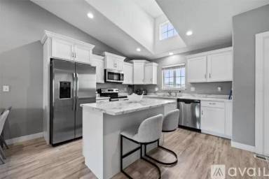 Main picture of 3002 Sherwood Dr