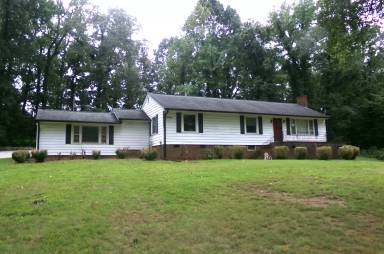 Main picture of 24278 NC Highway 49 S