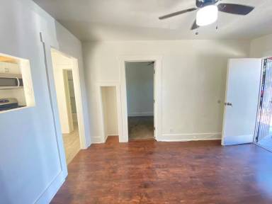 Main picture of 132 W Valencia Dr