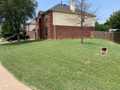 Main picture of 3160 Kingswood Ct