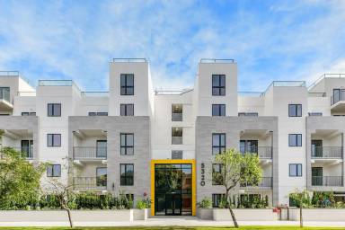 Main picture of 5320 Cartwright Ave