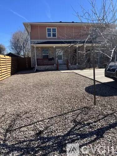 Main picture of 708 Lowell Blvd