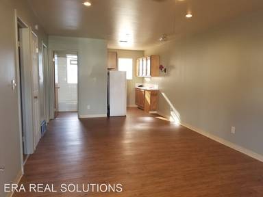 Main picture of 2735 Pontiac St