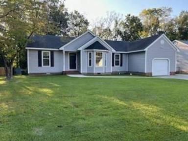 Main picture of 168 Raintree Cir