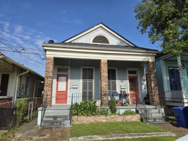 Main picture of 337 Pacific Ave