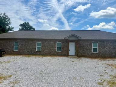 Main picture of 132 Woodland St