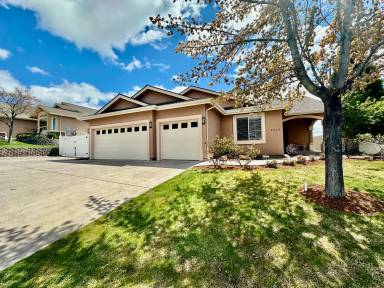 Main picture of 5540 Benchwood Ave