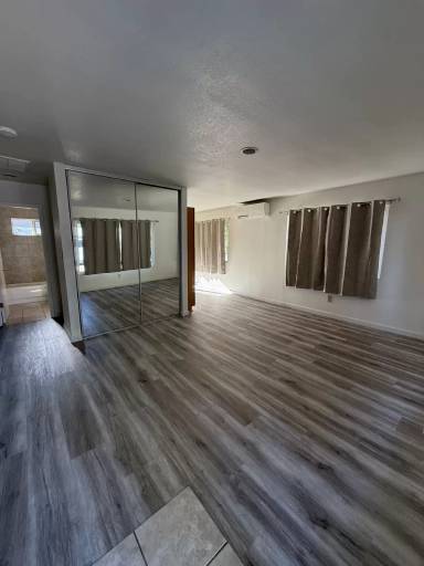 Main picture of 504 3rd St