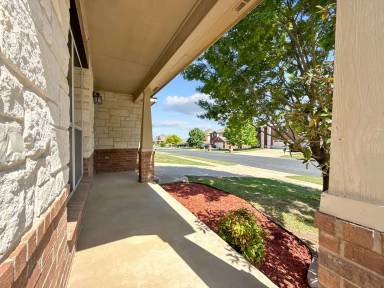 Main picture of 5701 Calcstone Dr