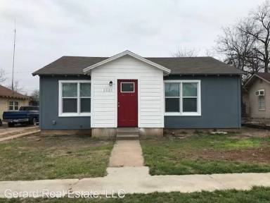 Main picture of 2025 S 15th St