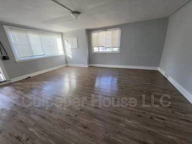 Main picture of 2207 W Laskey Rd
