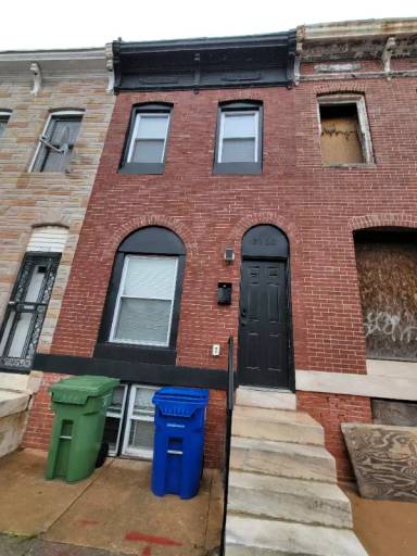 Main picture of 2120 E Federal St