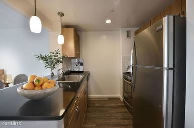 Main picture of 229 Chrystie