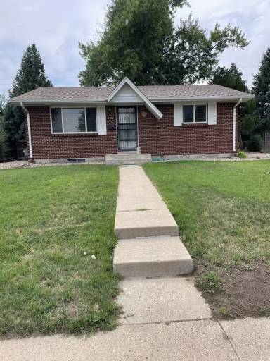 Main picture of 8230 W Louisiana Ave