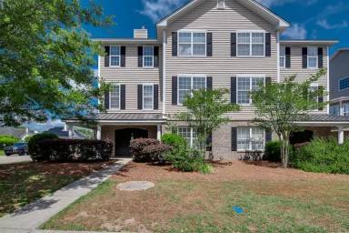 Main picture of 2180 Blakers Blvd