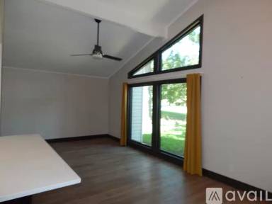 Main picture of 211 Spanish Oaks Dr