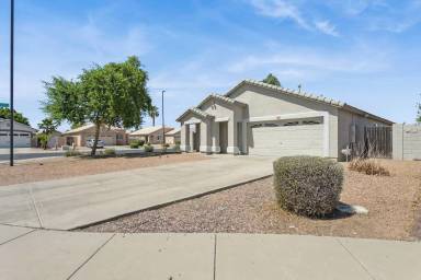 Main picture of 1556 N Rockwell Ct
