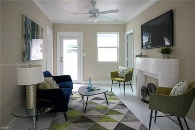 Main picture of 421 Lytle St