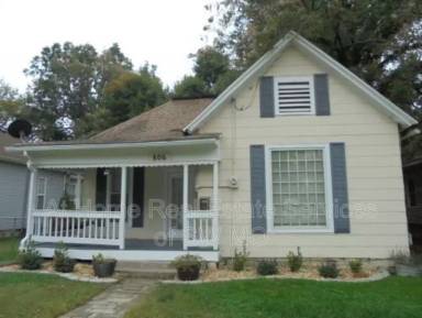 Main picture of 806 W Pershing St