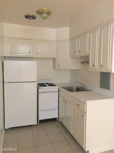 Main picture of 5730 N Sheridan Rd