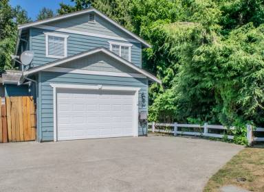 Main picture of 8014 64th Dr NE