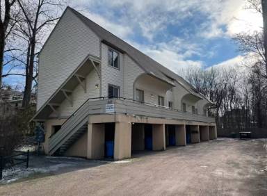 Main picture of 237 Maple St