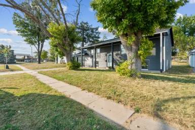 Main picture of 1638 47th St NE