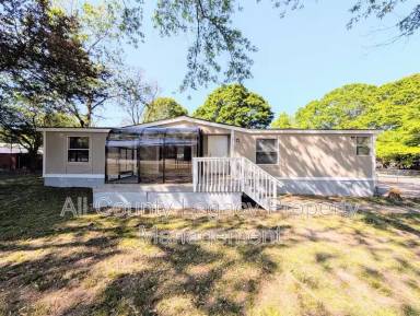 Main picture of 831 Bankhead Hwy