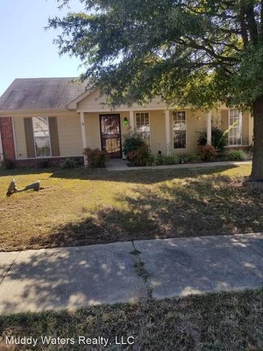Main picture of 1821 Central Trails Dr