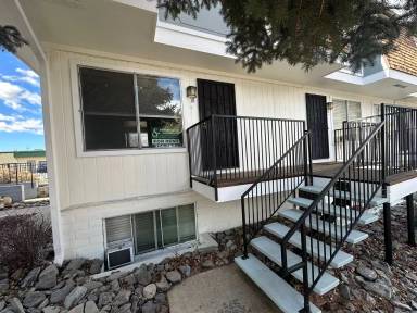 Main picture of 1412 E 9th St