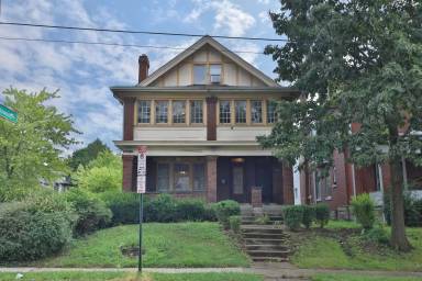 Main picture of 2142-44-46 Summit St