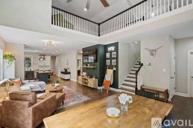 Main picture of 606 E Geer St