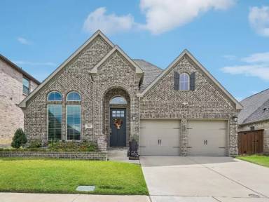 Main picture of 722 Westerkirk Dr
