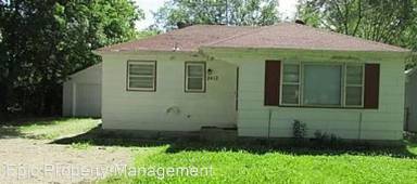 Main picture of 2412 SW Moundview Dr