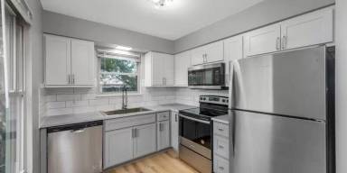 Main picture of 1005 N Keebler Ave