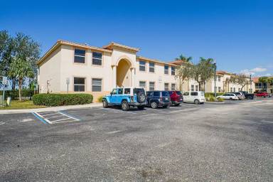 Main picture of 15420 Bellamar Cir