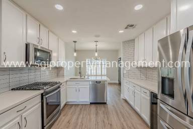 Main picture of 4202 N 21st St